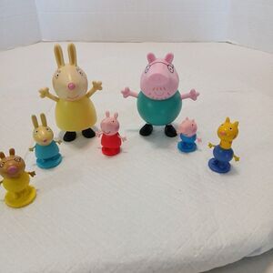 LOT OF 7 PEPPA PIG FAMILY & FRIENDS TOY FIGURES  CHARACTERS COLLECTION